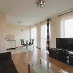 Notabene Airport Apartment Warsaw