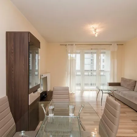 Apartamento Notabene Airport Varsóvia