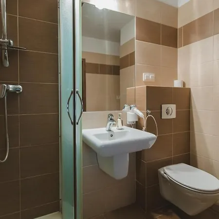 Notabene Airport * Warszawa