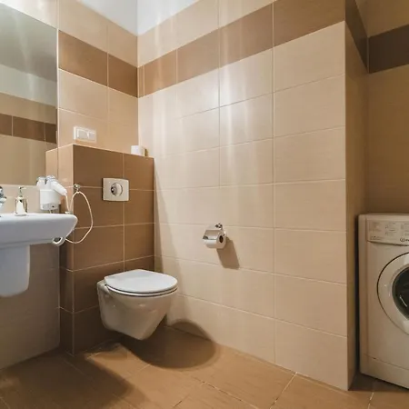 Notabene Airport * Varsóvia