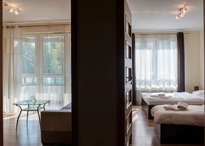 Notabene Airport * Warszawa