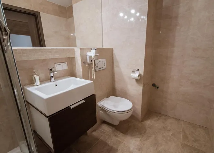 Notabene Airport * Warszawa